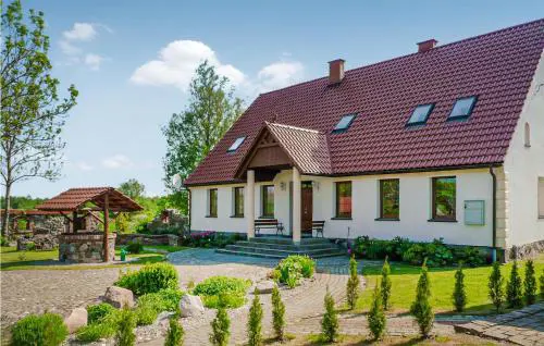 Nice Home In Pl-76-113 Postomino