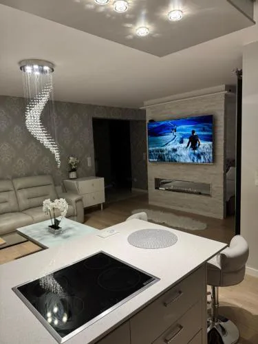 AKOYA APARTMENT Cristal Bianco