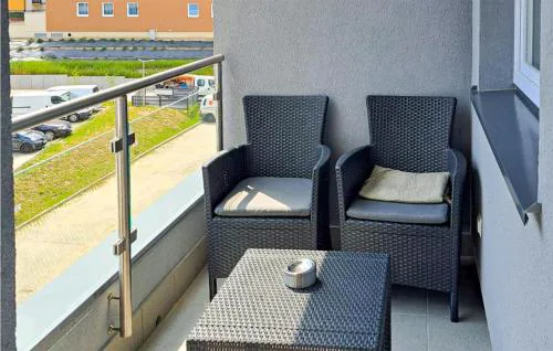 1 Bedroom Cozy Apartment In Koszalin