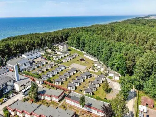 Single-story holiday homes close to the beach