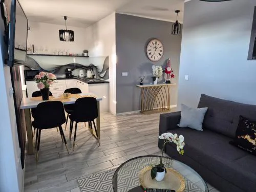 Apartament Cinema