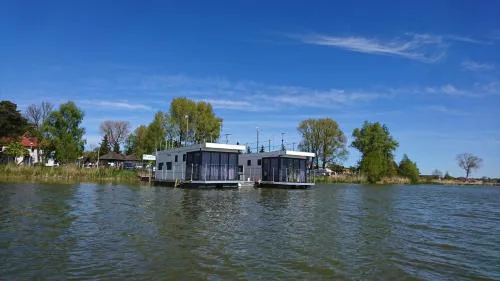 ARKA 1 domki na wodzie w Mielnie, rower wodny, bezpłatny WIFI, Parking