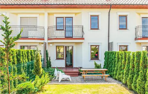 Cozy Home In Mielno With Kitchen