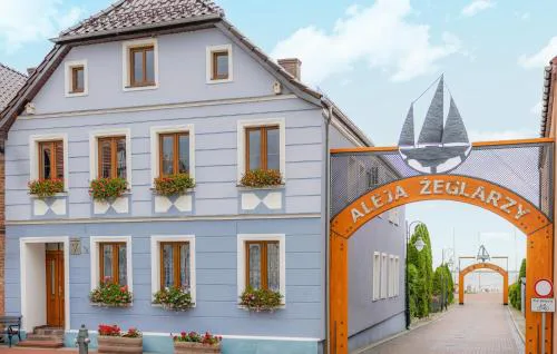 Awesome Apartment In Nowe Warpno