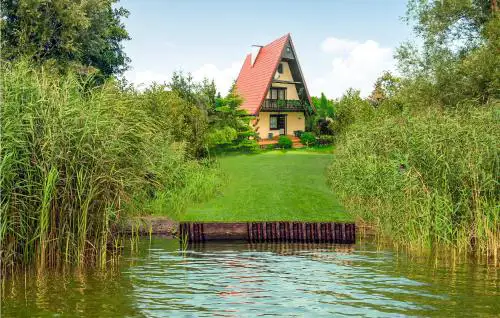 Cozy Home In Nowe Warpno With Wifi