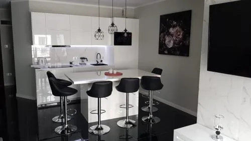Apartament HAPPY 11 - BASEN & KORT TENISOWY, OCHRONA 24h - 3 sypialnie, dla maksymalnie 8 osób