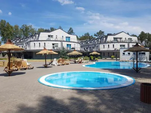 Apartament HAPPY 18 BASEN & KORT TENISOWY, OCHRONA 24h - dla maksymalnie 6 osób