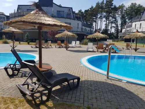 Apartament HAPPY A12 - BASENY & KORT TENISOWY, PLAC ZABAW, OCHRONA 24h dla maksymalnie 6 osób!!!