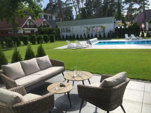 Haus mit Schwimmbad Pobierowo
