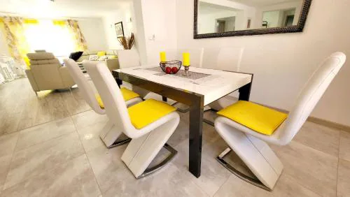 Carpe Diem Lakeside Apartments
