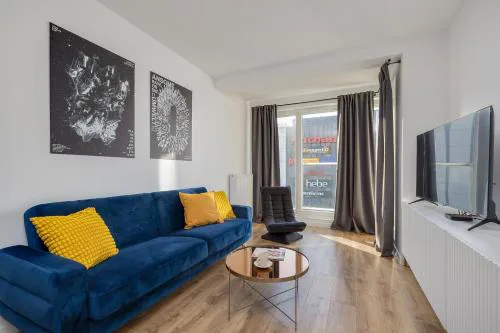 Malczewskiego Blue Apartment by BookingHost