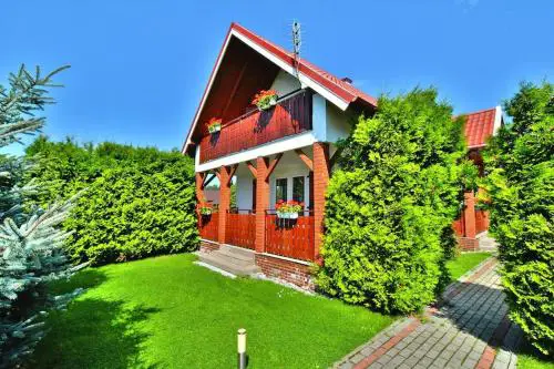Comfortable holiday home with a private garden