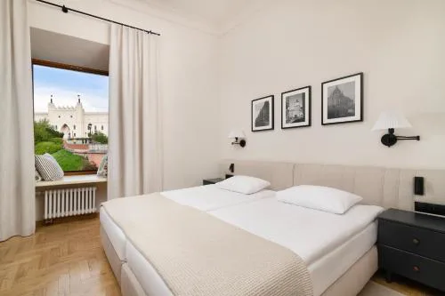 EASY RENT- Fontana Boutique Premium Plac Zamkowy