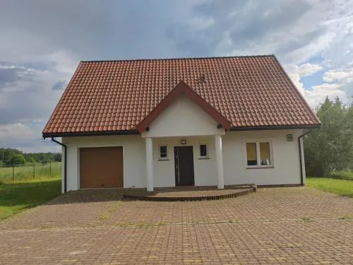 Dom z Basenem i Sauną IKA