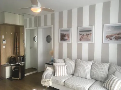 Apartament Marine Holiday Elbląg -winda -PARKING w HALI GARAŻOWEJ -GRATIS-Business stays