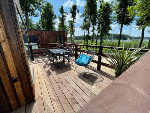 XOXO Lake House