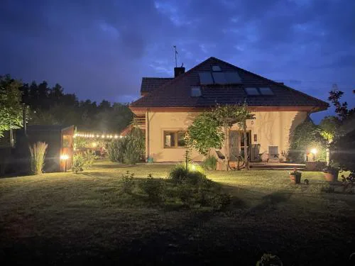 Ostoja Dziarnówko - willa z ogrodem na Mazurach