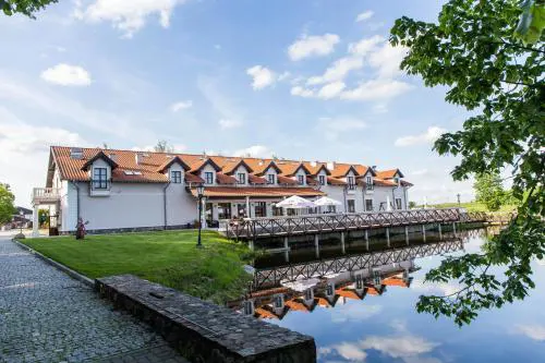 Palac Mortegi Hotel & SPA - Restauracja Szlachecka, SPA, Basen, Sauny, Jazda Konna, Mini Zoo - Luksus, Relaks i Przyroda w jednym!