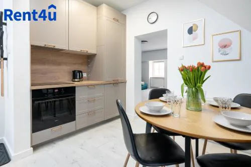 Apartament z widokiem na Rynek Starego Miasta by RENT4YOU