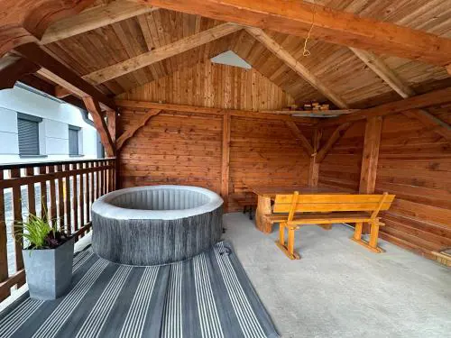 Jacuzzi w cenie pobytu -Mazurski zakątek, własna linia brzegowa