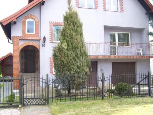 Cicha 10 Na górze-pokoje