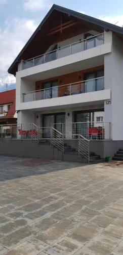 Apartamenty nad jeziorem , RAFFA