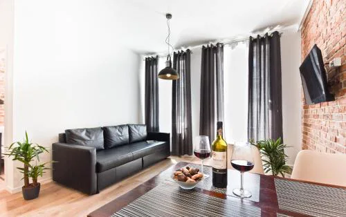 Green Garden Apartment