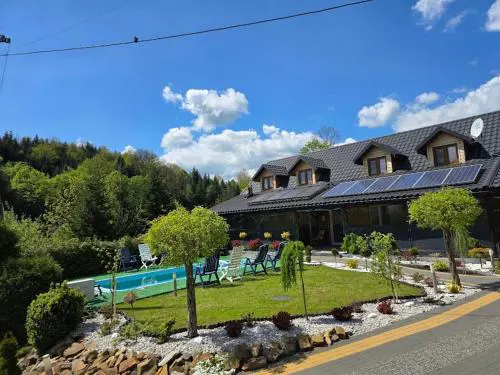 Jaśkowa Chata Bieszczady apartament z basenem nr 1i2