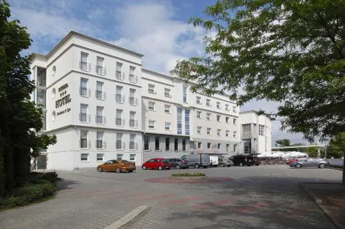 Hotel Iskierka Business & Spa