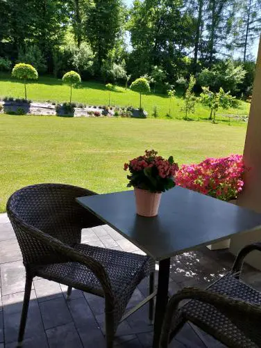 Apartament z ogrodem