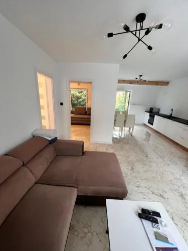 Dworskiego 74, Apartament 3