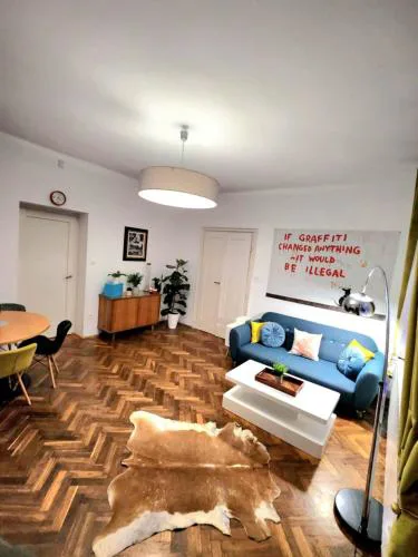Retro house taras prywatny parking x 2 i stacja ładowania parter