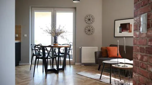 Coppery Terrace Apartment