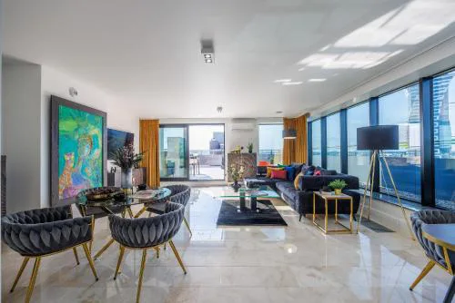 Emihouse Riverside Premium Apartments - Free Parking, City Center
