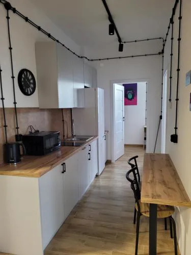 Axo-Hostel 12