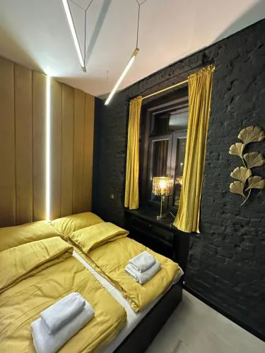 DarkHouse Gold