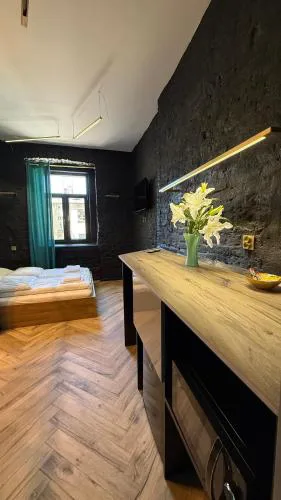DarkHouse Green