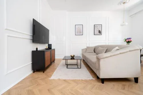 Downtown Apt - Parking, Piotrkowska St Nearby - by Rentujemy