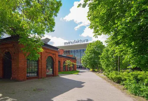 Lodz4rent - Premium Apartments 9,7 - MANUFAKTURA - Garaż - Ziemia Obiecana 2026