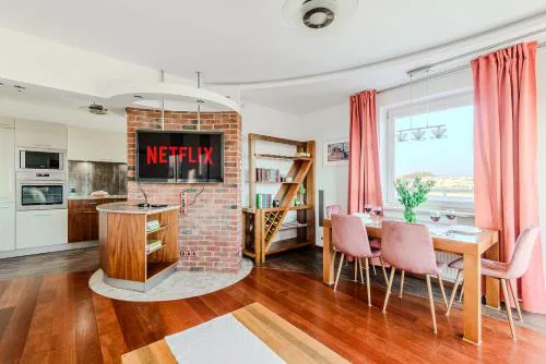 Lumina luxury apart with jaccuzi next to Piotrkowska Street