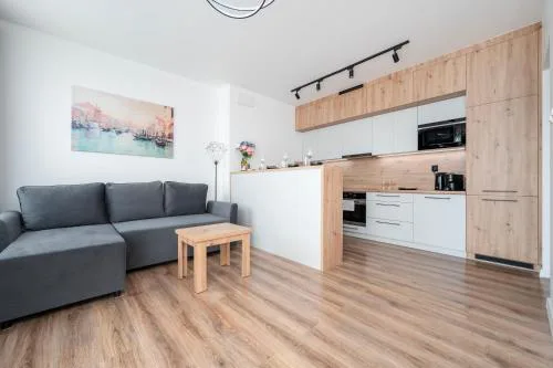 Łódź Rewolucji Apt - 52m2, Parking - by Rentujemy
