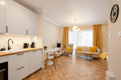 SKY Home-Sun Apartament -Manufaktura, Bezpłatny Parking, Dostęp na kod
