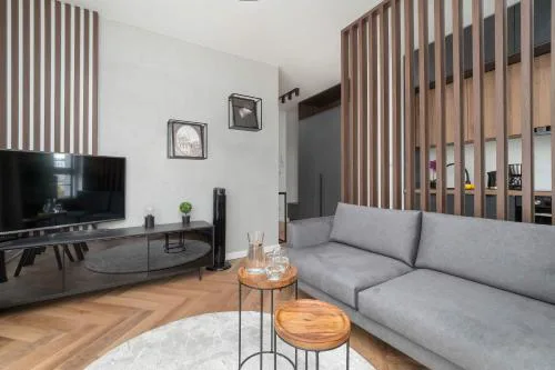 Stylish Apartment with Air Condtioning Łódź by Renters Prestige