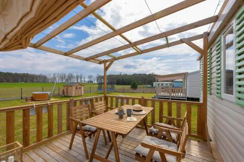 Domki Wakacyjne "Wolności" - Grill, Relax w Balii z Jacuzzi & Taras by Noclegi Renters