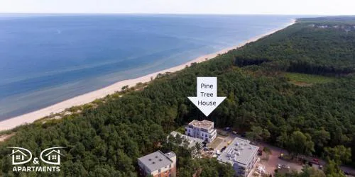 Pine Tree House 9 D&D Apartments