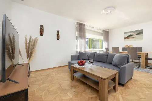 Bright & Spacious Family Apartment in Międzyzdroje with Parking and 3 Balconies by Noclegi Renters