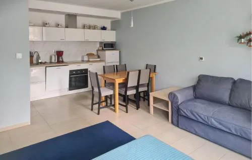 Gorgeous Apartment In Miedzyzdroje