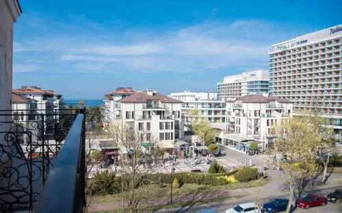 Apartament z widokiem na Morze & Parking Apartment an der Promenade & Garage