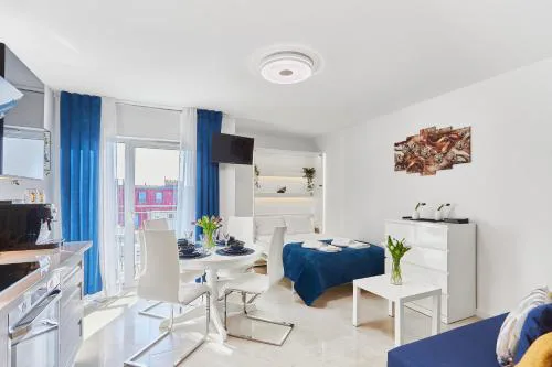 Golden Hour Apartments- Plac Słowiański 43