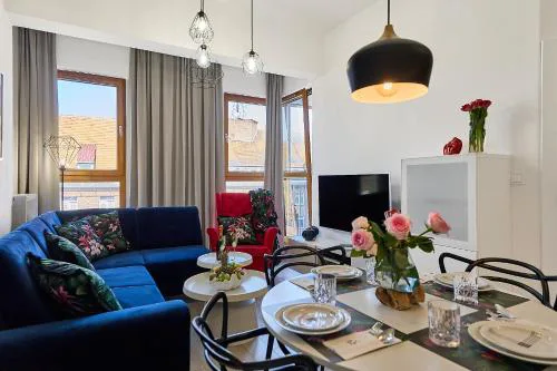 Golden Hour Apartments - Platan Tower